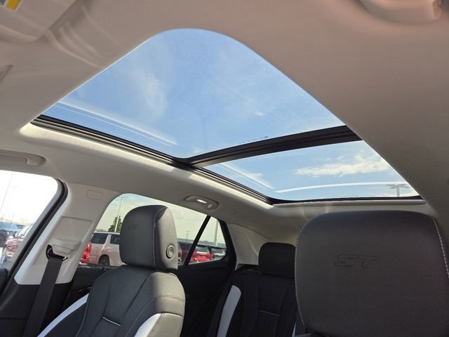 New 2026 Buick Envision Sport Touring image 3