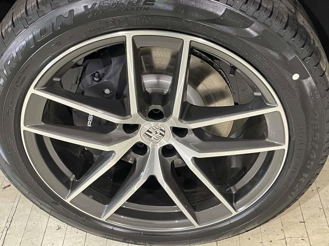 New 2026 Porsche Macan image 14