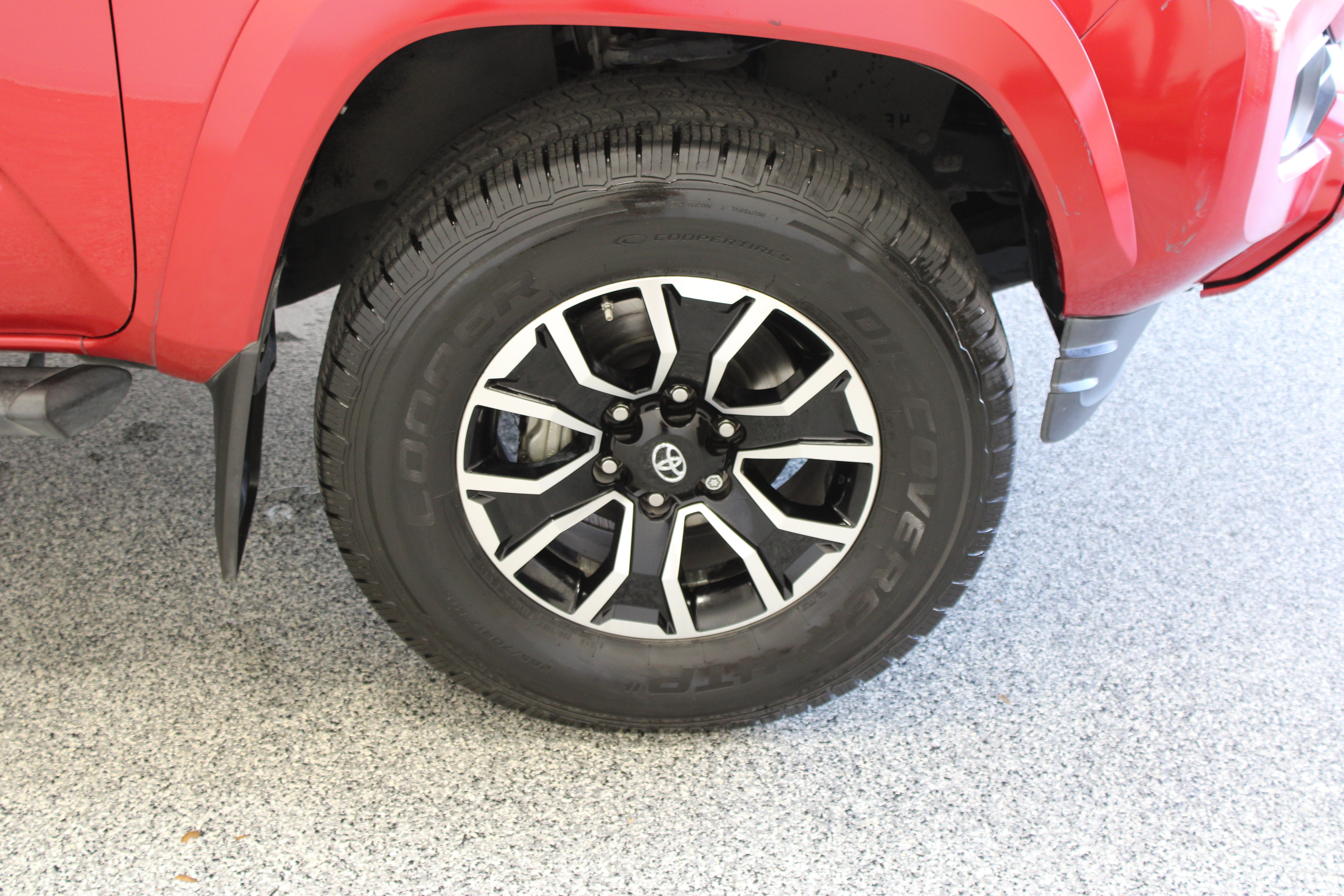 Certified 2020 Toyota Tacoma TRD Sport w/ Technology Package RWD image 5