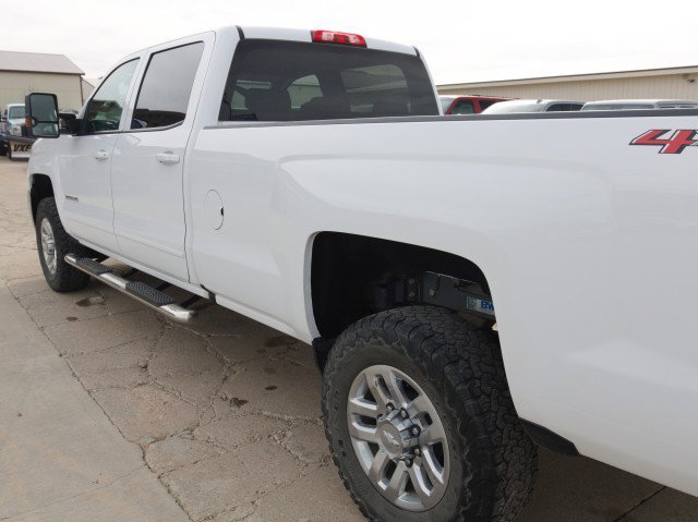 Used 2018 Chevrolet Silverado 3500 LT AWD/4WD image 9