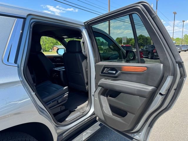 Used 2025 GMC Yukon Denali AWD/4WD image 16
