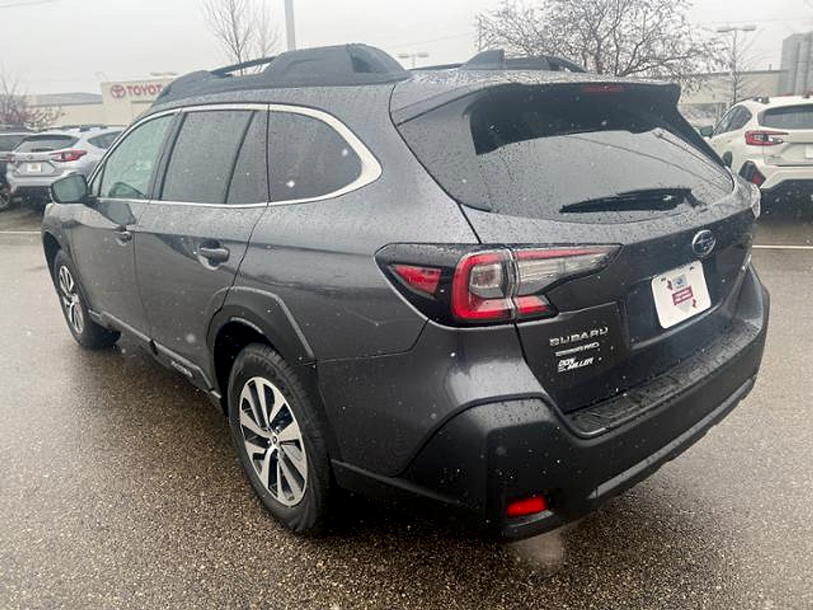 Certified 2025 Subaru Outback Premium AWD/4WD image 4