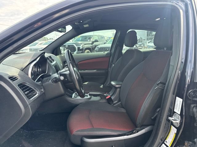 Used 2012 Dodge Avenger SXT Plus FWD image 10
