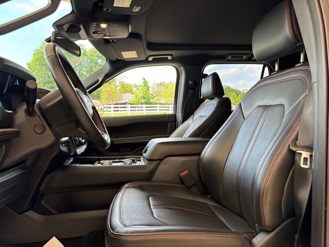 Used 2024 Ford Expedition Limited AWD/4WD image 9