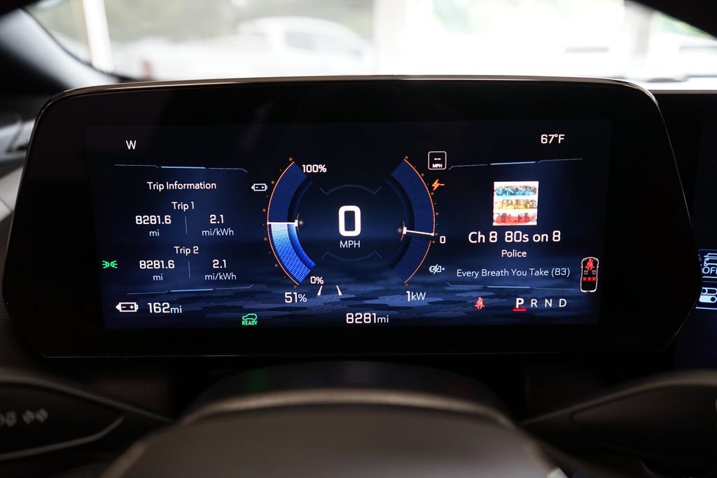 Used 2024 Chevrolet Equinox EV RS FWD image 39