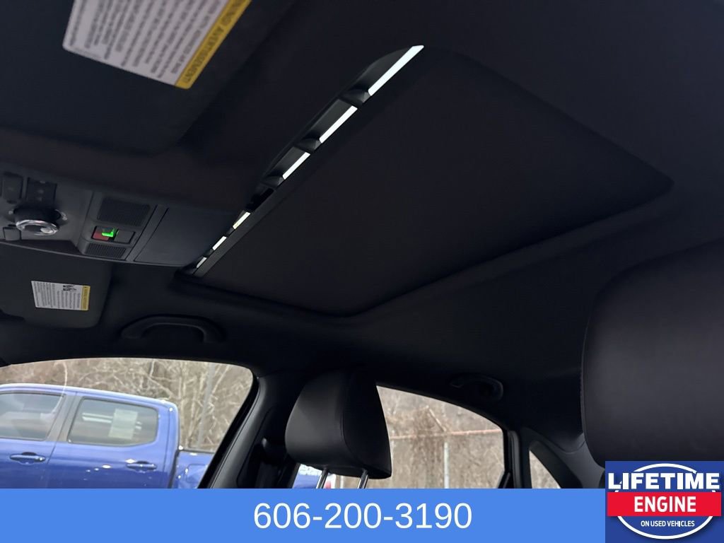 Used 2021 Volkswagen Passat 2.0T R-Line image 23