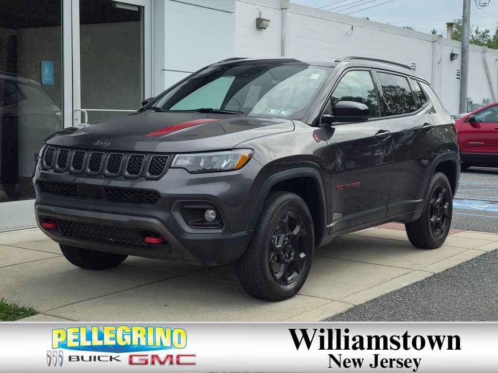 Used 2024 Jeep Compass Trailhawk image 1
