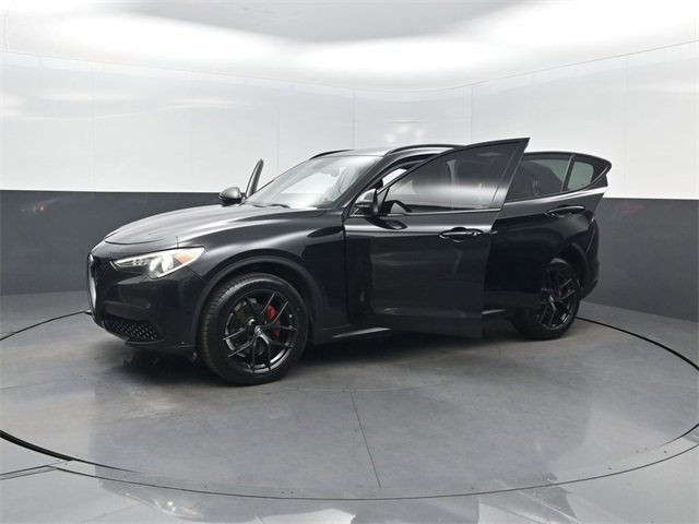 Used 2019 Alfa Romeo Stelvio Sprint w/ Nero Edizione image 41