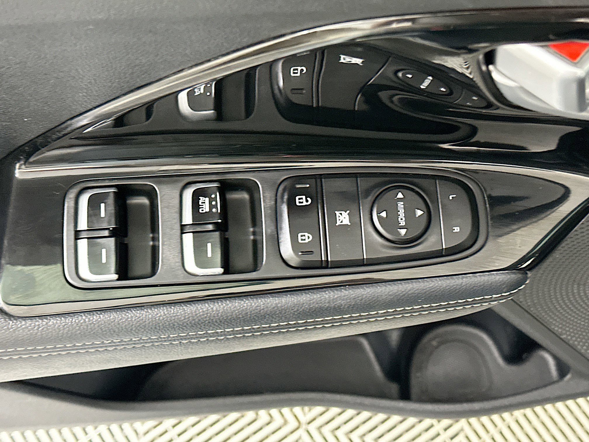 Used 2022 Kia Niro LXS FWD image 15