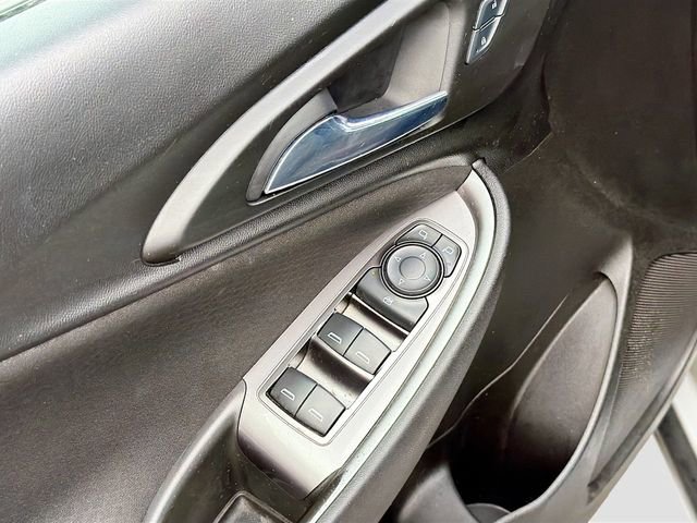 Used 2016 Chevrolet Malibu LS image 17