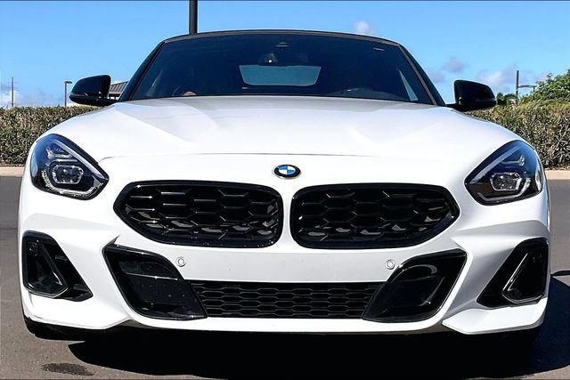 Used 2023 BMW Z4 M40i w/ Premium Package RWD image 3