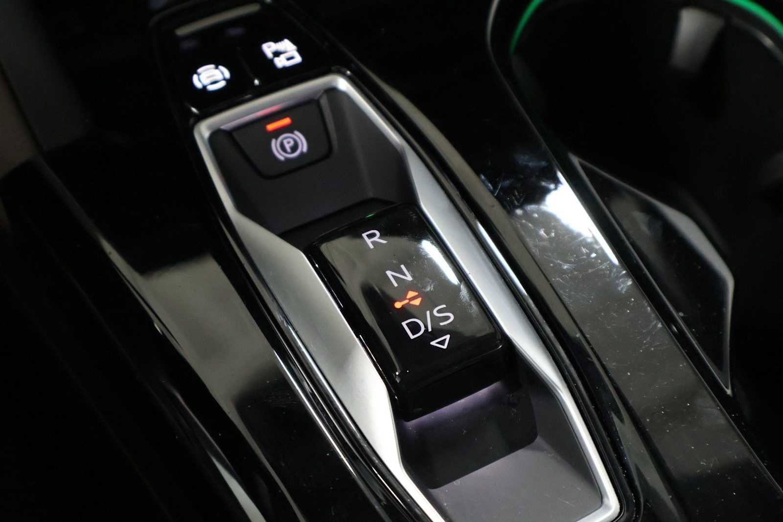 Certified 2025 Audi Q5 Premium w/ Convenience Package AWD/4WD image 24