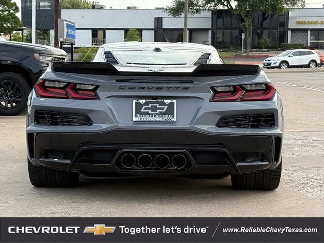 Used 2025 Chevrolet Corvette Z06 w/ Battery Protection Package RWD image 7