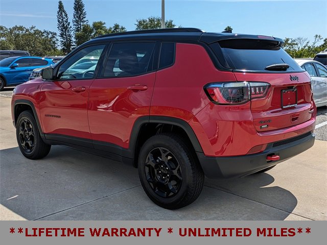 Used 2024 Jeep Compass Trailhawk image 8