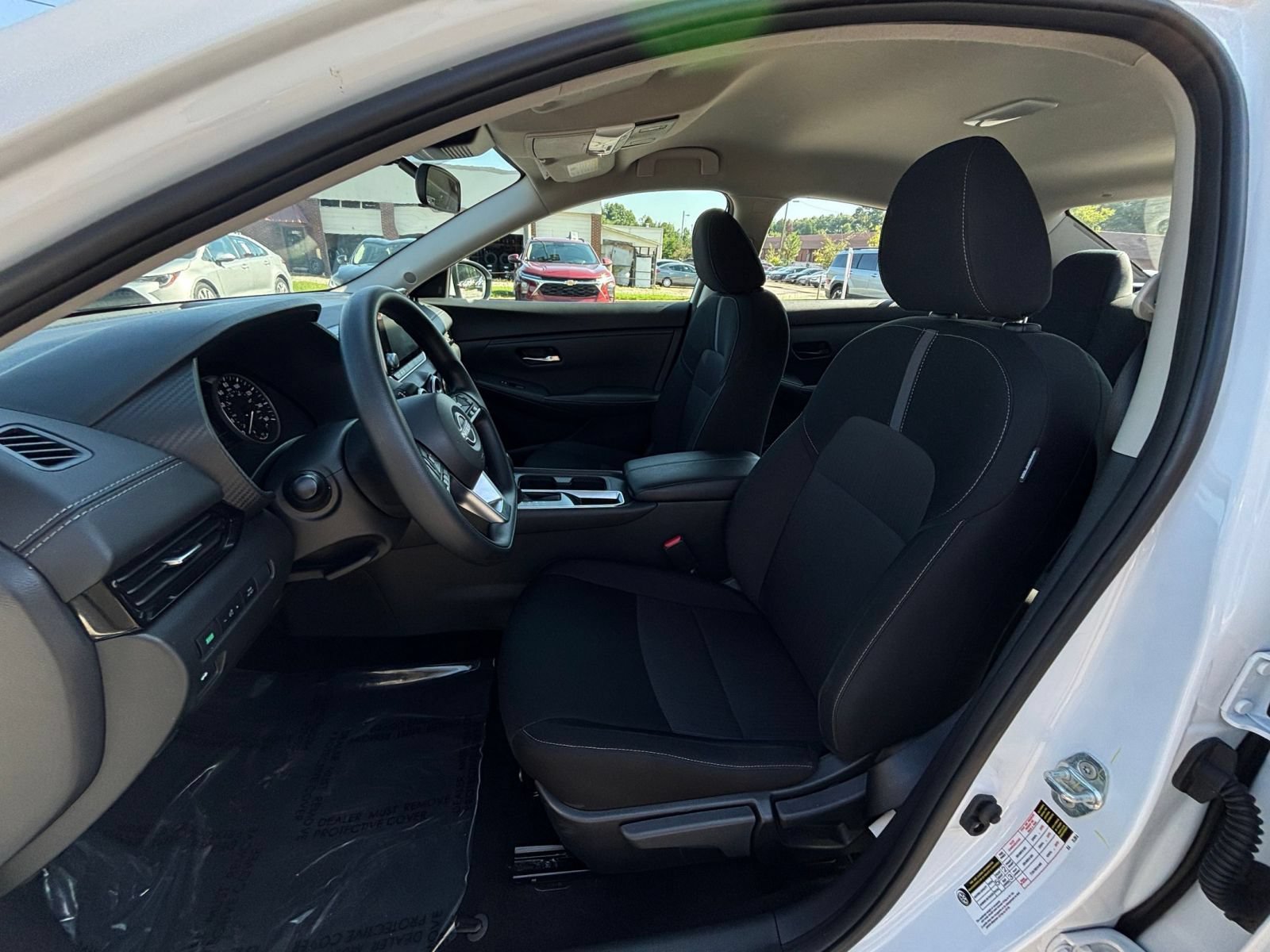 Used 2025 Nissan Sentra SV FWD image 25