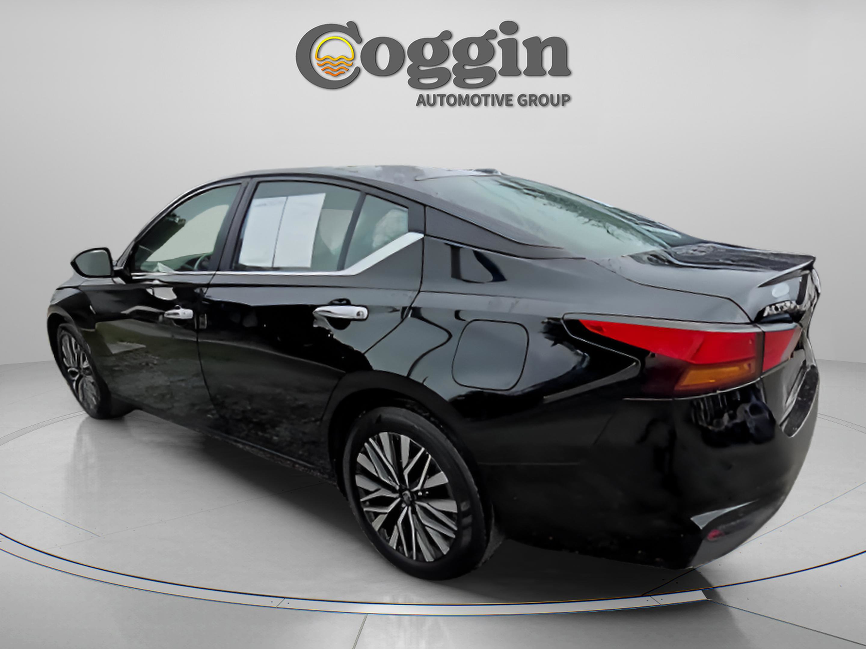 Used 2024 Nissan Altima 2.5 SV image 10