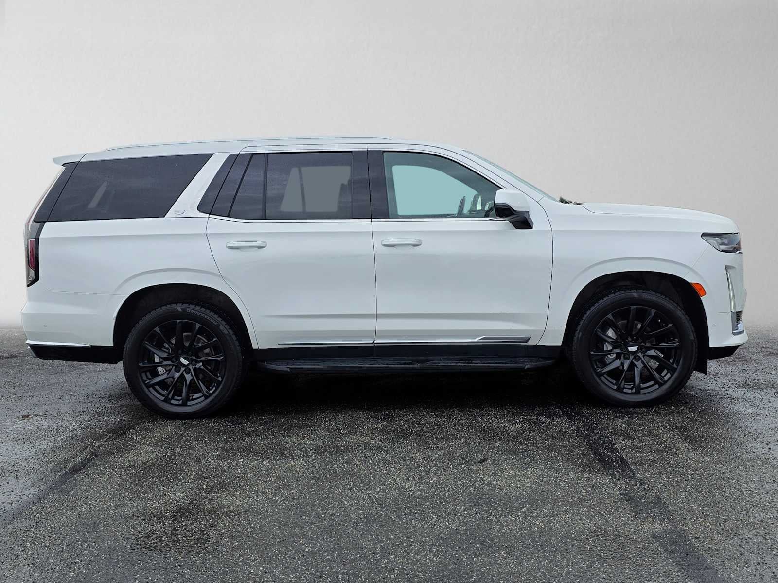 Certified 2021 Cadillac Escalade Premium Luxury w/ LPO, Illumination Package AWD/4WD image 2