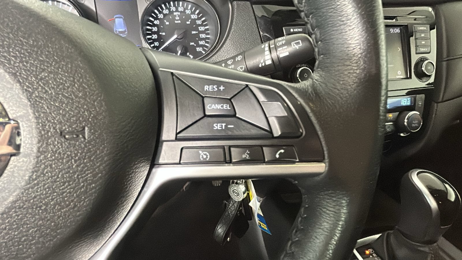 Used 2020 Nissan Rogue S FWD image 19