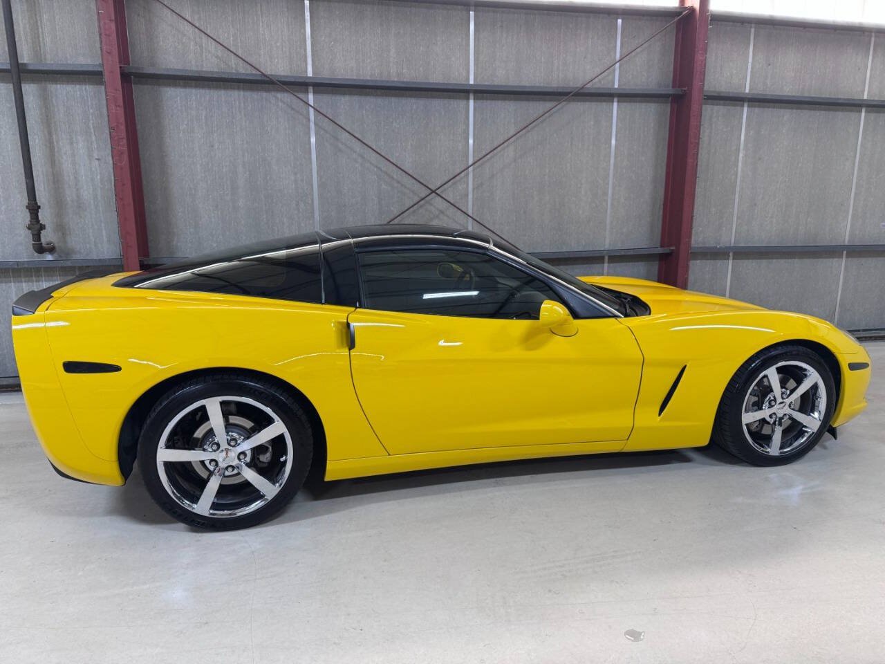 Used 2008 Chevrolet Corvette Coupe w/ Preferred Equipment Group RWD image 31