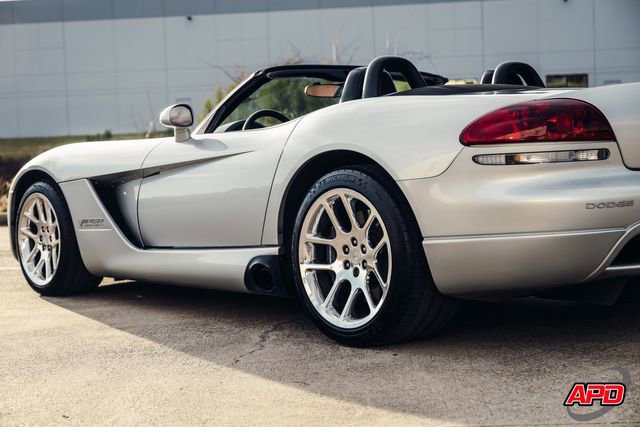 Used 2003 Dodge Viper SRT-10 image 56