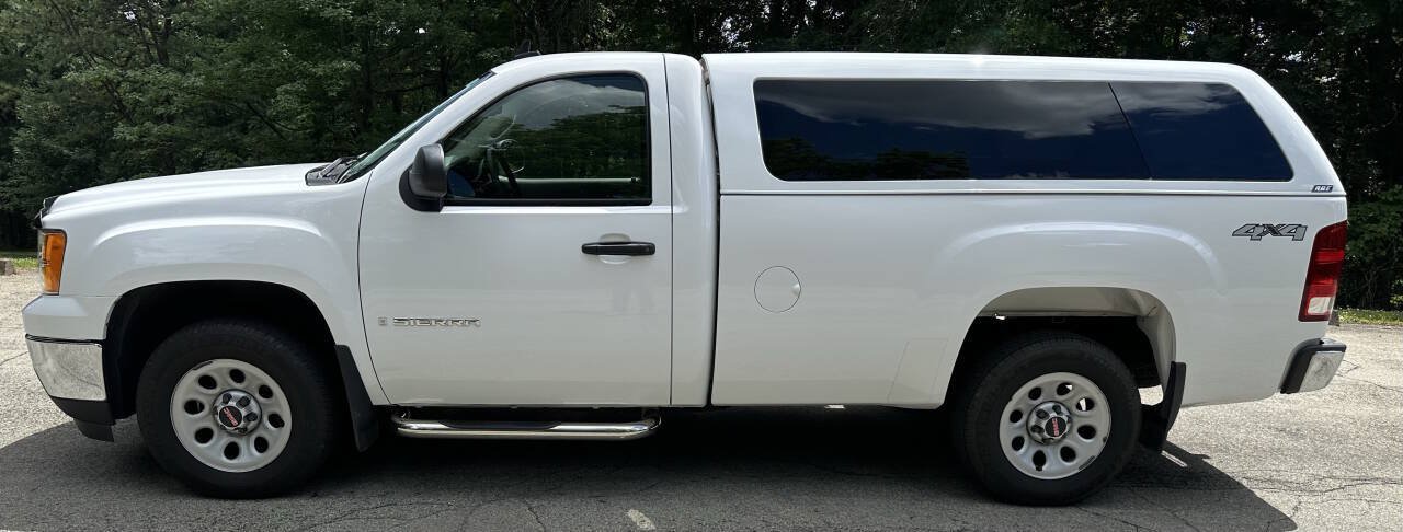 Used 2007 GMC Sierra 1500 W/T w/ Work Truck Preferred Package AWD/4WD image 8