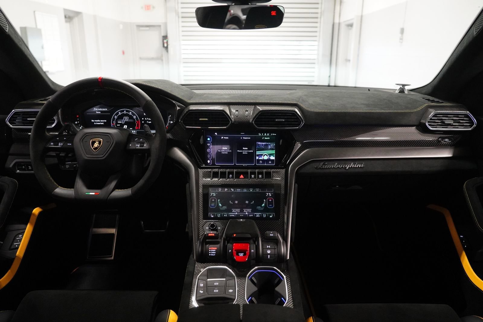 Used 2024 Lamborghini Urus Performante image 15