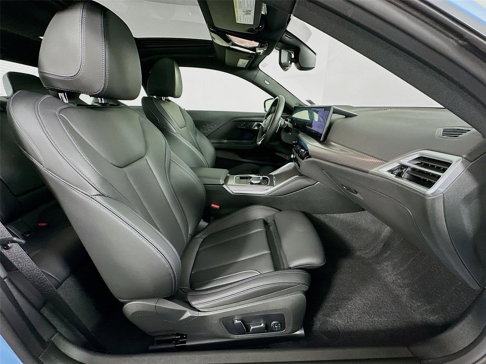 Used 2025 BMW M240i xDrive Coupe w/ Premium Package image 29