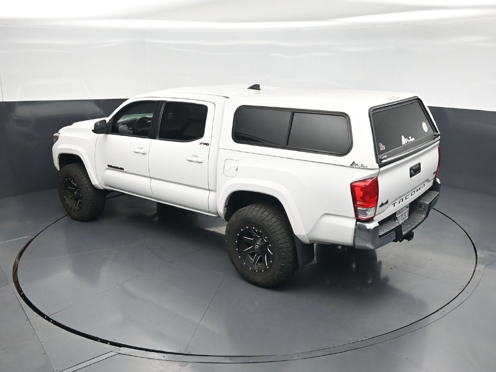 Used 2017 Toyota Tacoma SR5 w/ Tow Package AWD/4WD image 37