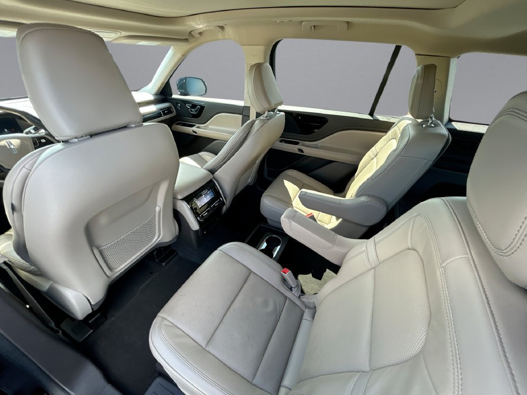 Used 2023 Lincoln Aviator Grand Touring w/ Equipment Group 301A AWD/4WD image 15