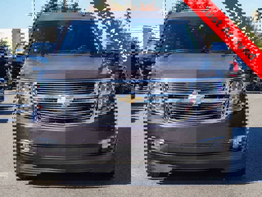 Used 2015 Chevrolet Suburban LTZ image 2