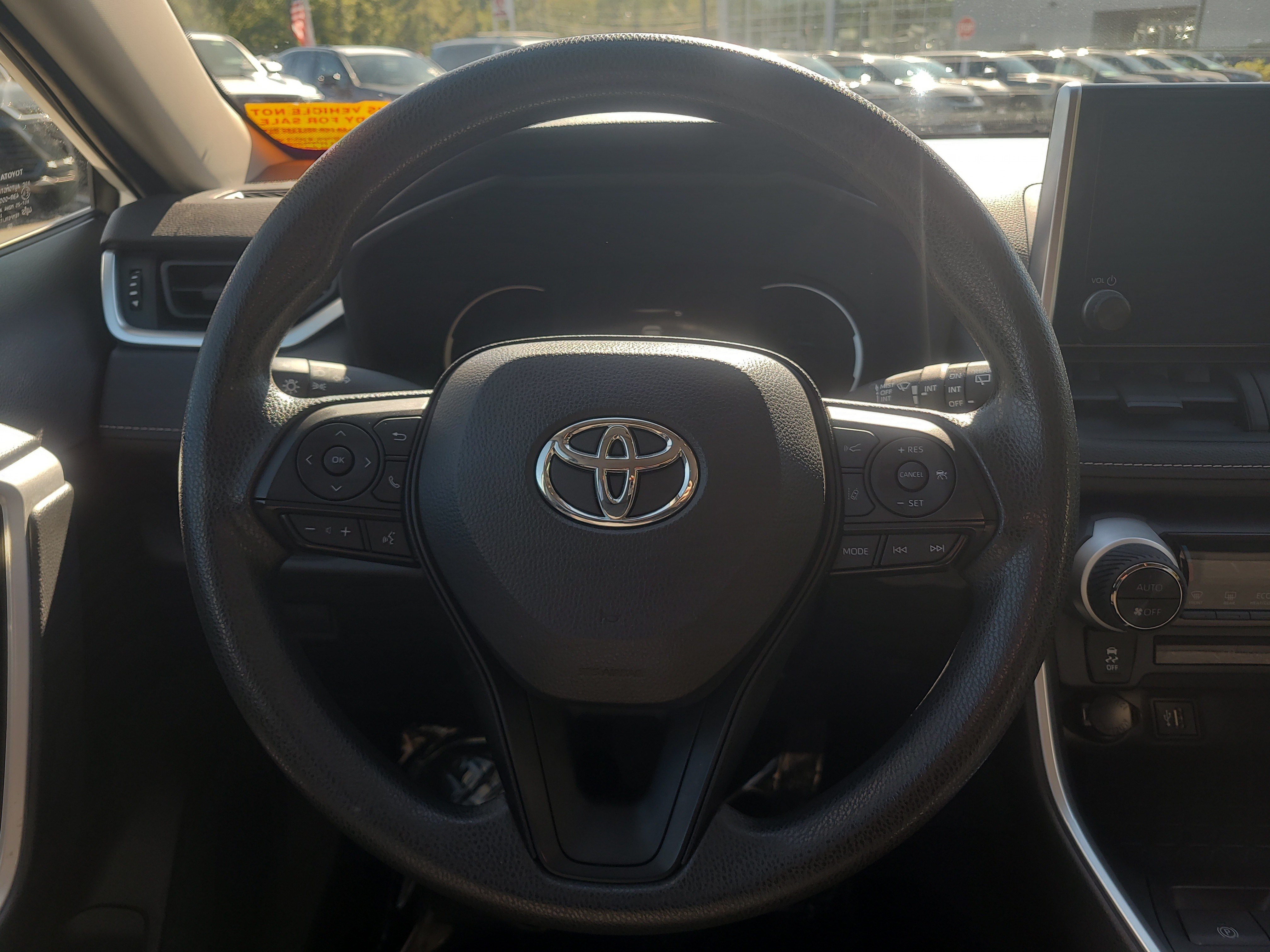 Certified 2025 Toyota RAV4 XLE AWD/4WD image 21