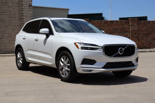 Used 2021 Volvo XC60 T5 Momentum w/ Advanced Package FWD image 2