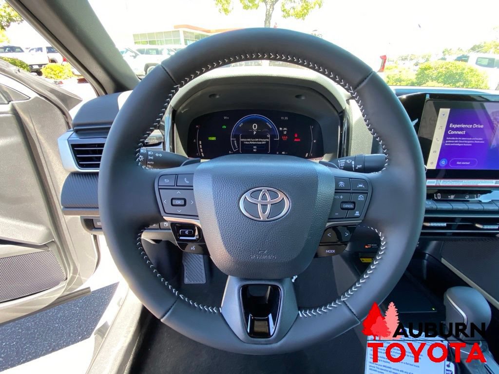 New 2026 Toyota Camry Hybrid AWD/4WD image 30