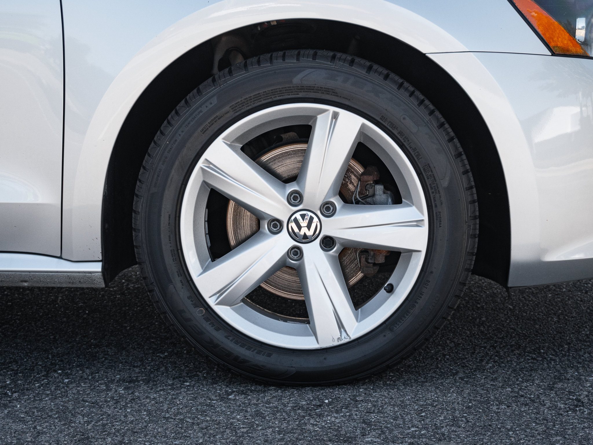 Used 2013 Volkswagen Passat TDI SE FWD image 13