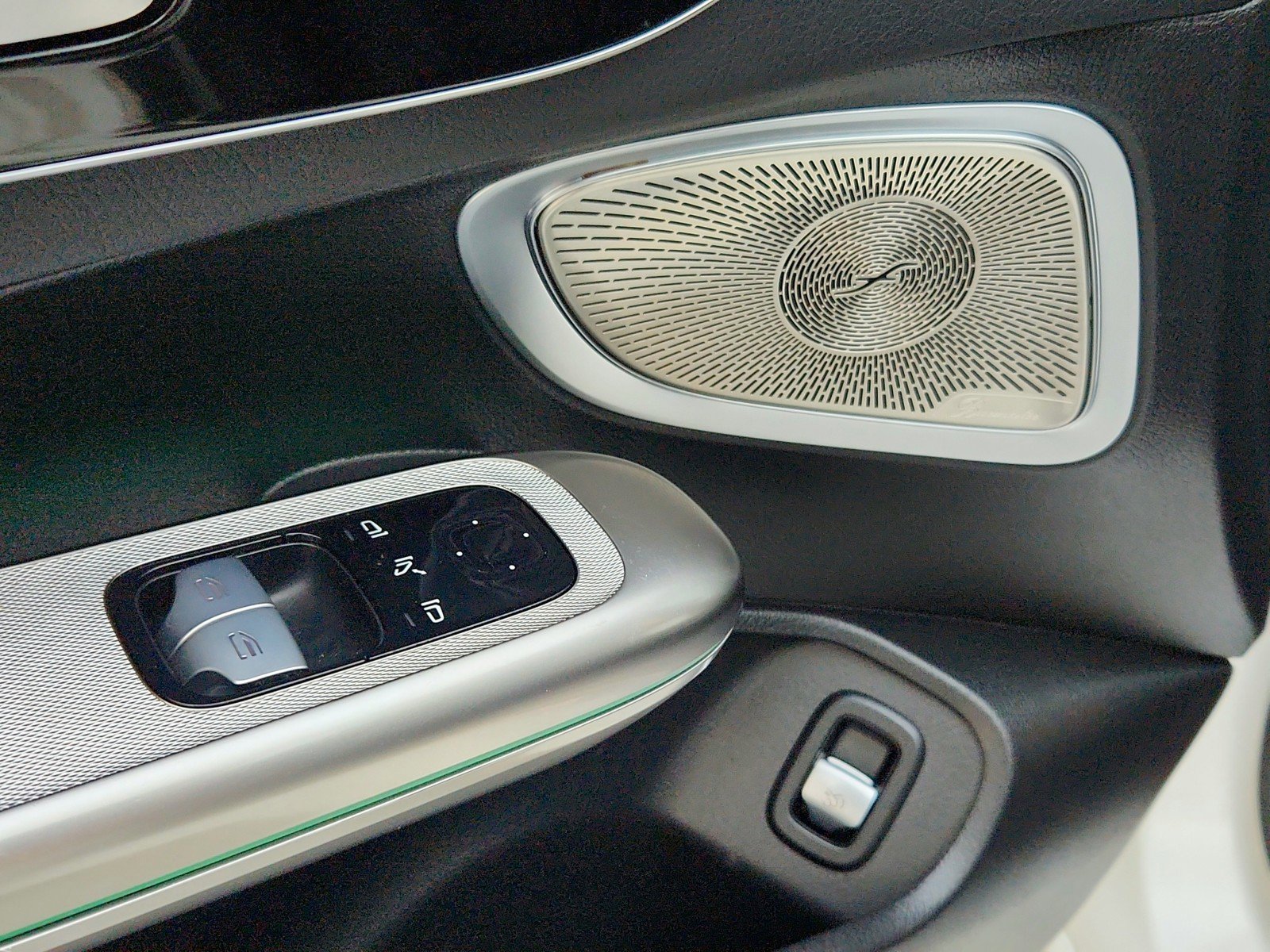 Certified 2025 Mercedes-Benz CLE 450 4MATIC Coupe image 24