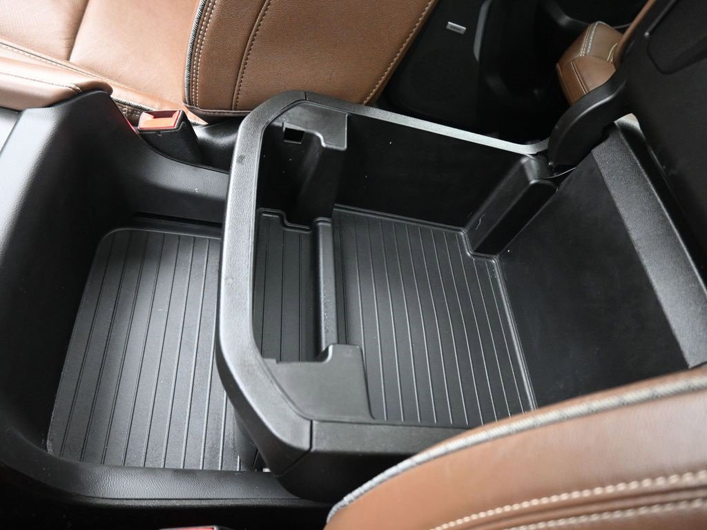 Used 2023 Chevrolet Suburban High Country w/ Premium Package 2 image 31