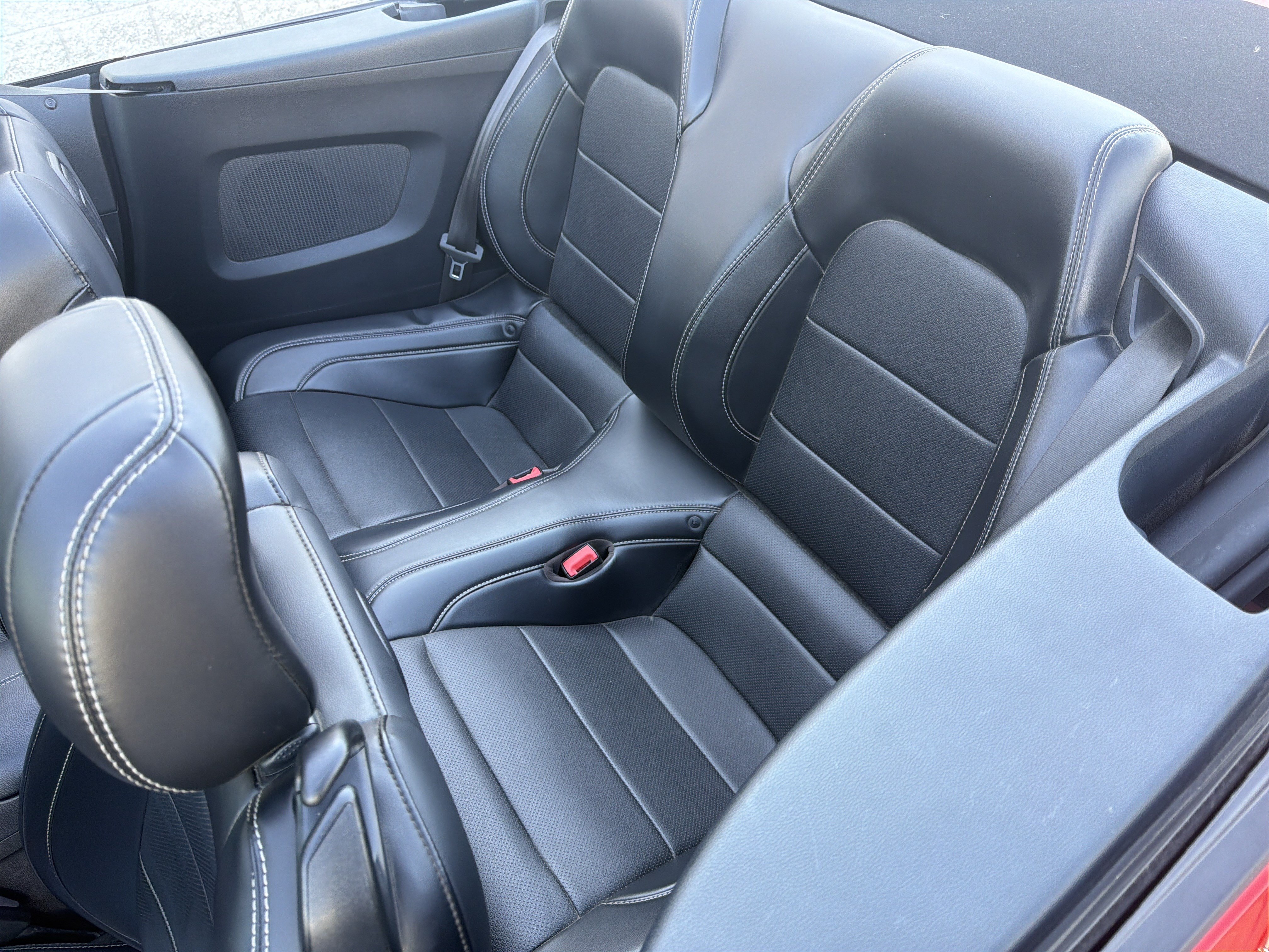 Used 2019 Ford Mustang Premium w/ Equipment Group 201A RWD image 39
