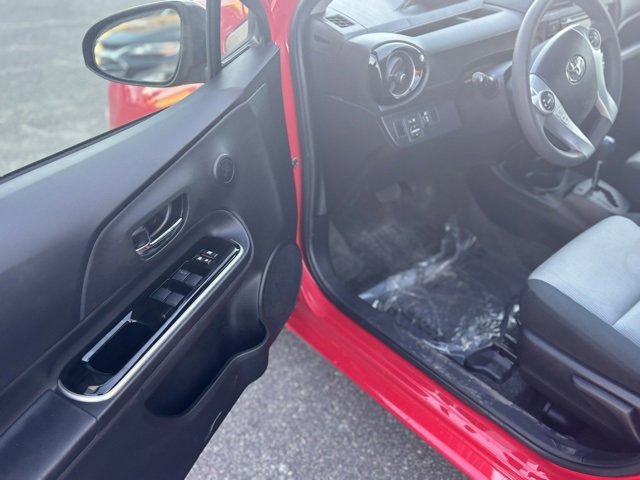 Used 2015 Toyota Prius C Two image 21