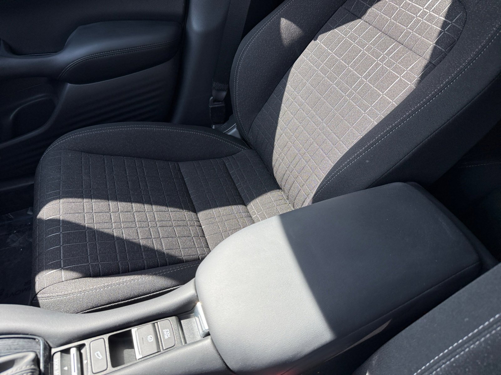 Used 2025 Honda HR-V LX image 14