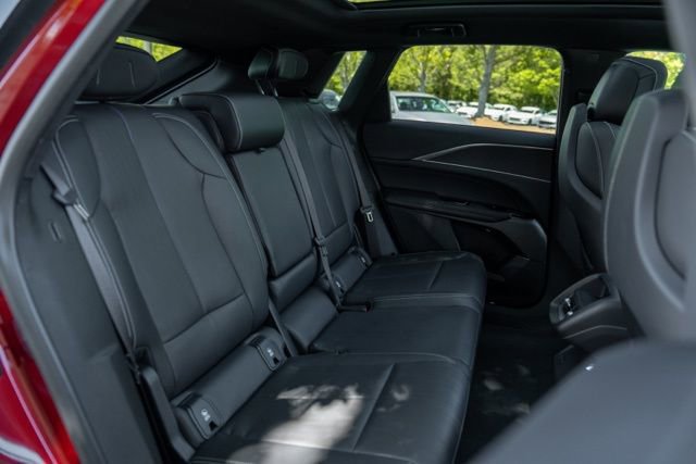 Used 2024 Cadillac Lyriq Sport RWD image 45
