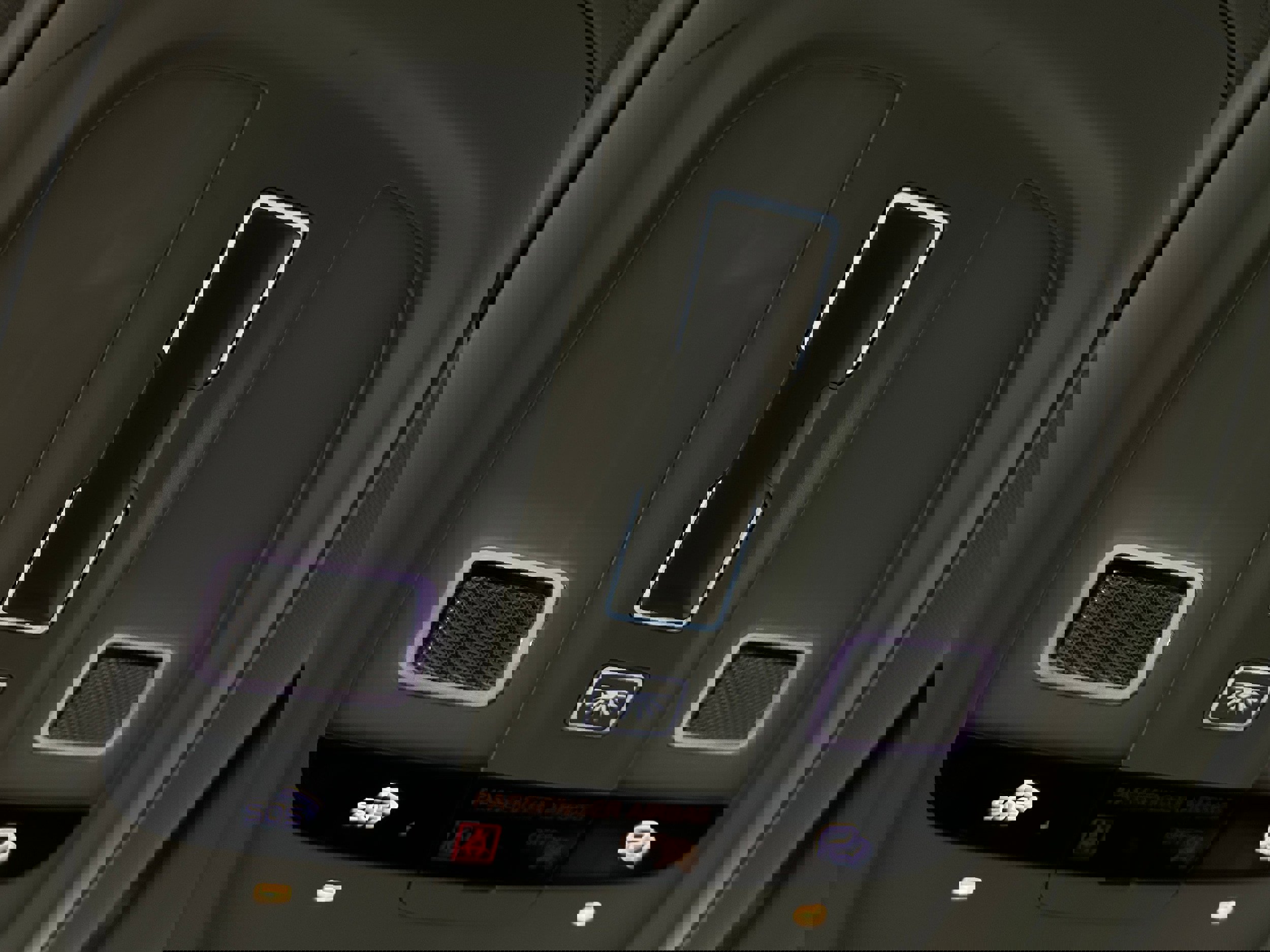 Used 2023 Volvo XC60 B5 Plus image 24