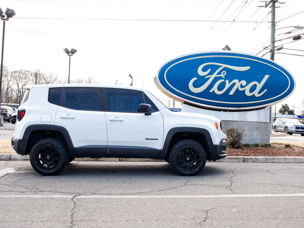 Used 2017 Jeep Renegade Sport w/ Power & Air Group image 1