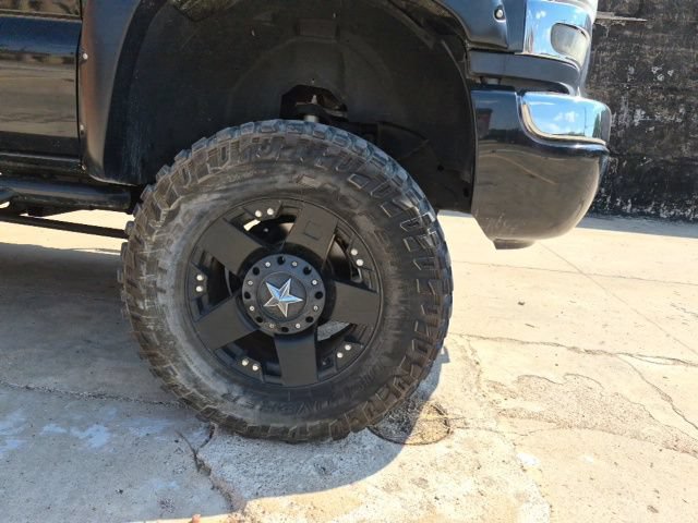 Used 2007 GMC Sierra 2500 SLT w/ Onstar Plus Package AWD/4WD image 9