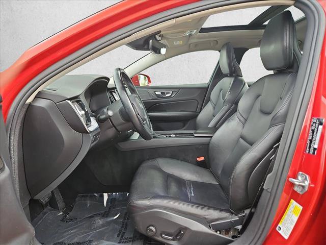 Used 2020 Volvo S60 T6 Momentum AWD/4WD image 17