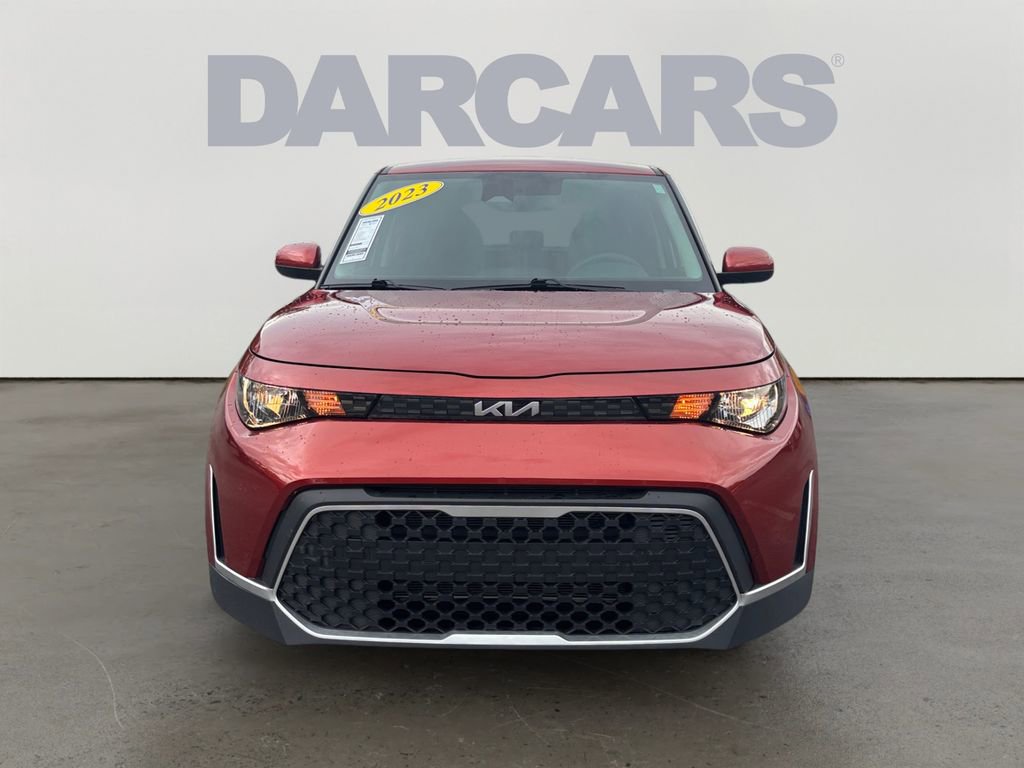 Used 2023 Kia Soul LX w/ LX Technology Package FWD image 2
