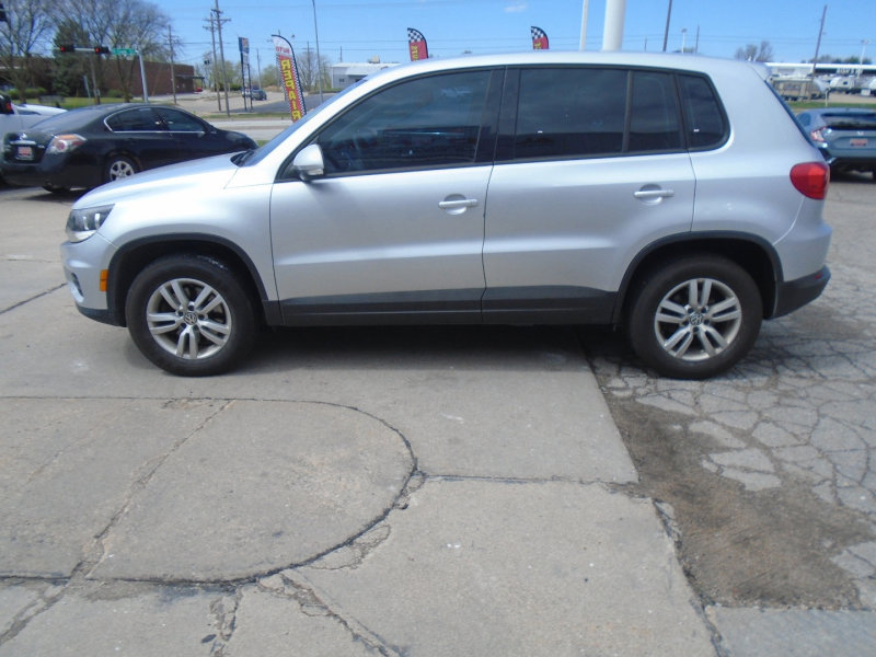 Used 2012 Volkswagen Tiguan S image 5