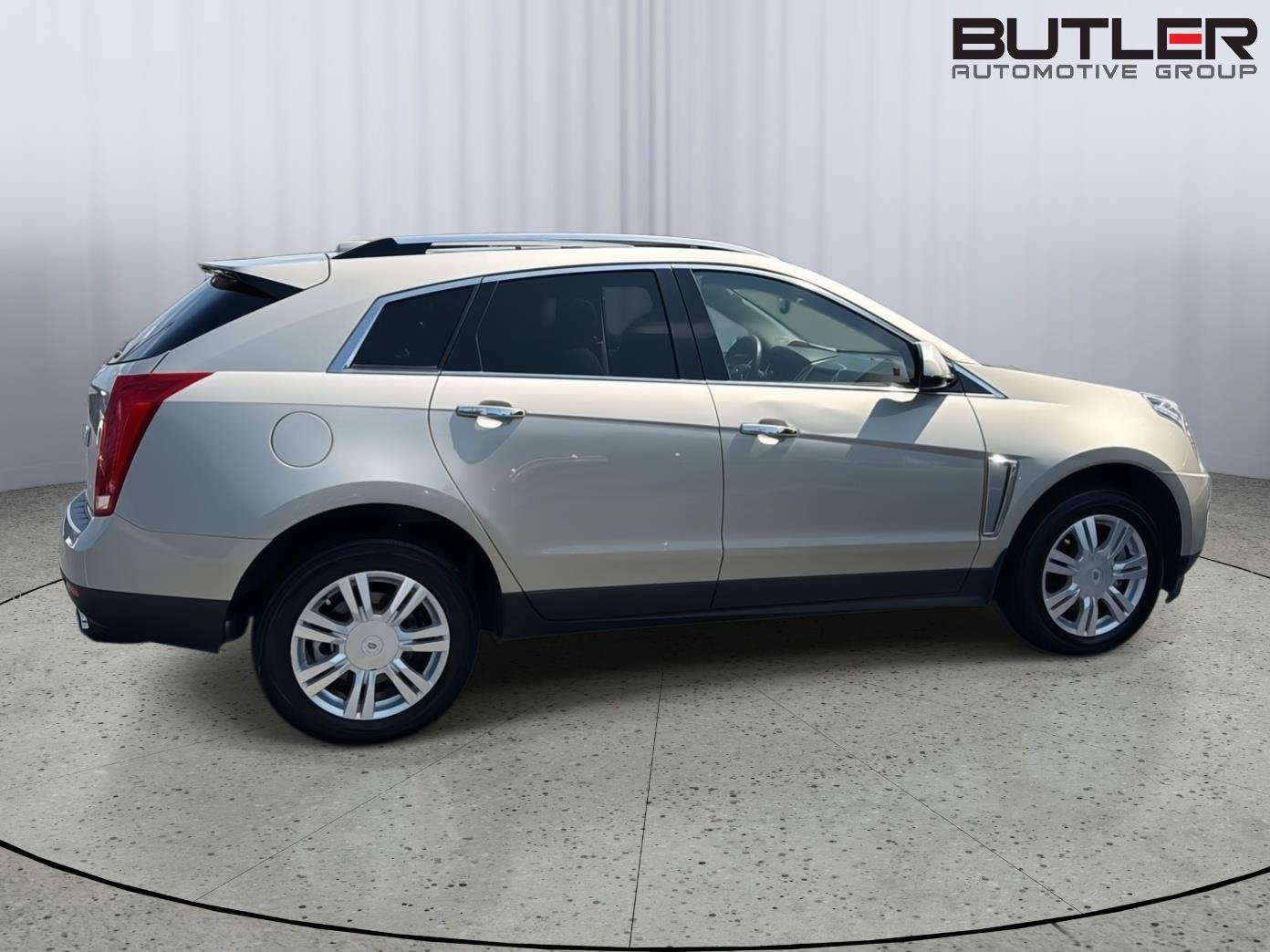 Used 2016 Cadillac SRX Luxury w/ Driver Awareness Package FWD image 7