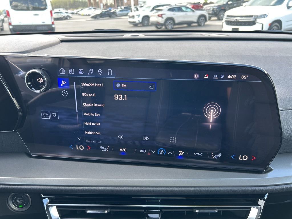 Used 2026 Chevrolet Traverse LT image 19