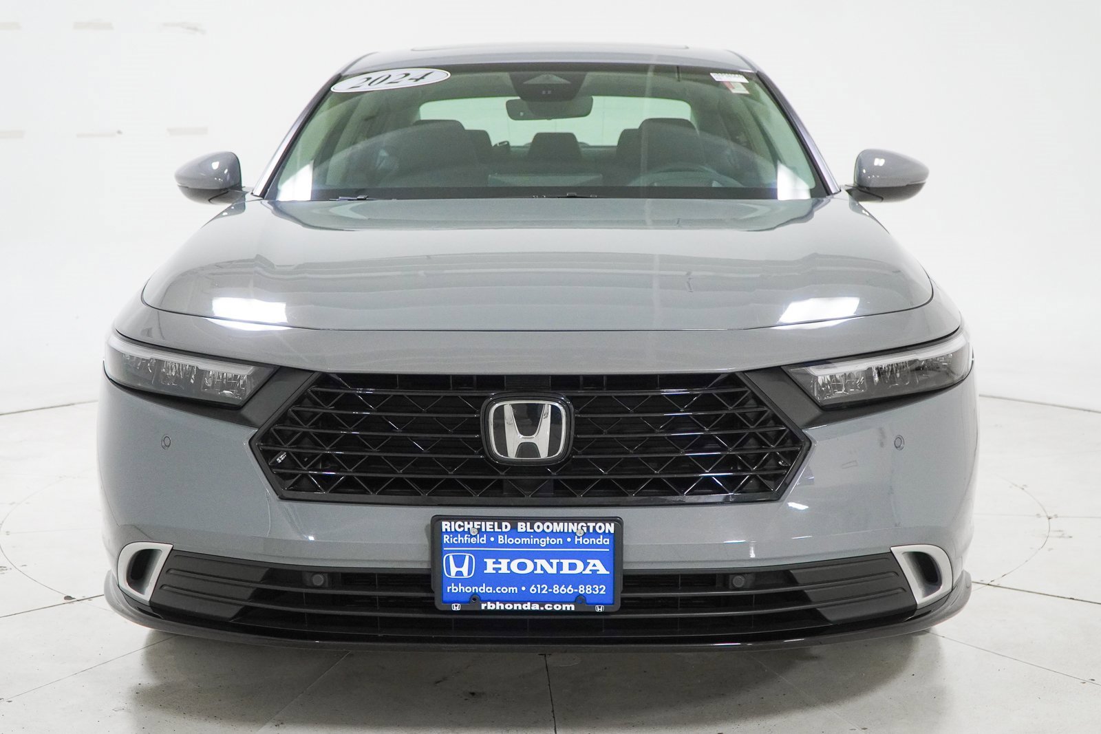 Used 2024 Honda Accord Touring image 3