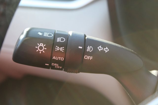 Used 2020 Toyota RAV4 Limited image 35